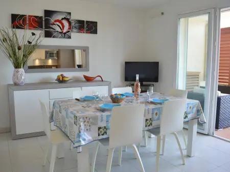 3 pièces climatisé avec terrasse, piscine et garage : photo 2