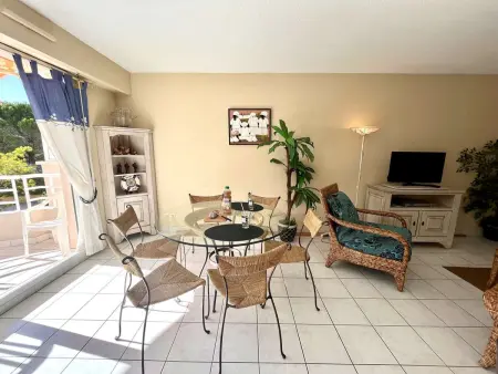 Appartement 4 pers avec parking, plage et piscine à Saint-Raphaël : photo 4
