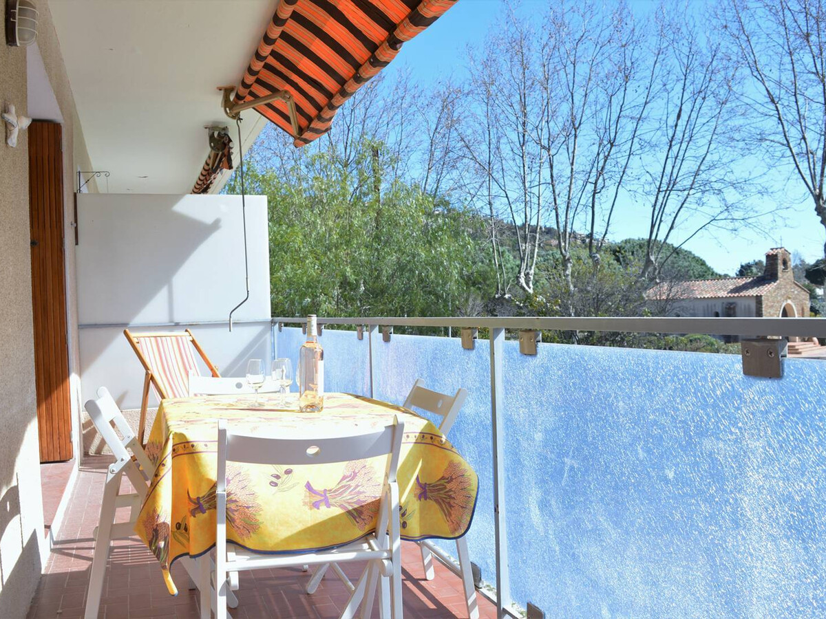 T2 avec balcon à 300m de la plage, Le Lavandou - Photo 1