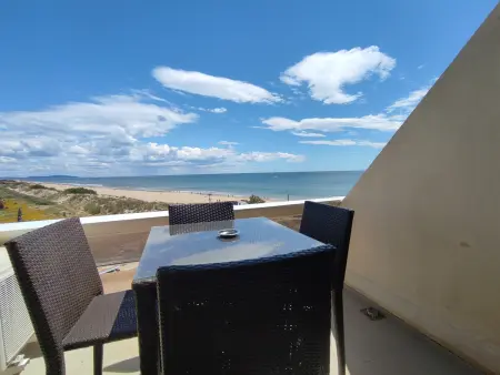Location appartement à Cap d'Agde naturisme, Studio climatisé pour 2 avec parking et wifi