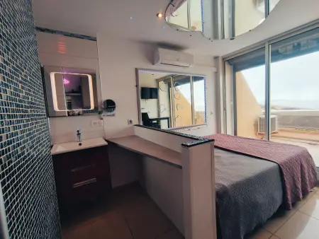 Studio climatisé 2 pers. au Cap d'Agde avec terrasse mer : photo 10