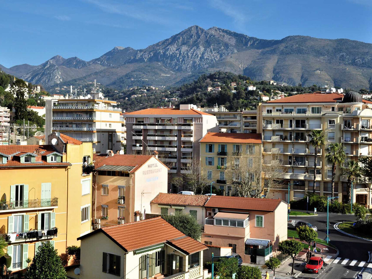 Appartement 3 pièces avec balcon à Menton, proche plage - Photo 2