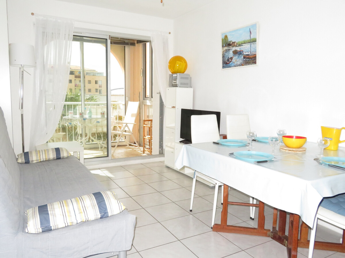 Appartement 2P lumineux, loggia vue canal à Sète - Photo 2