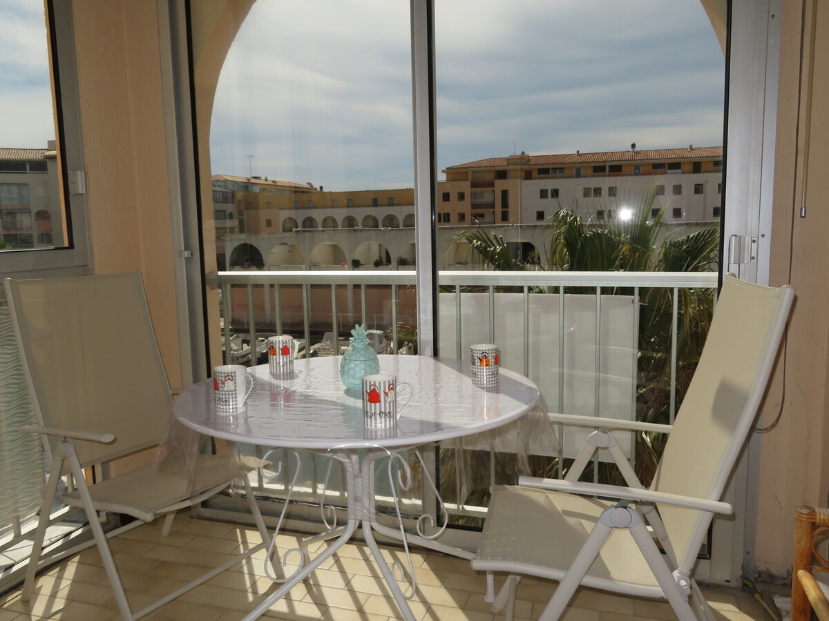 Appartement 2P lumineux, loggia vue canal à Sète - Photo 6