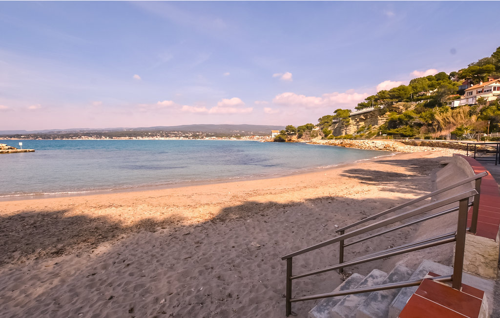 Appartement 2 chambres face à la plage à Saint-Cyr-sur-Mer - Photo 21