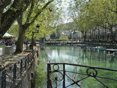 Annecy : Grand F2 Lumineux au Centre, idéal 2-4 pers. - Photo 10