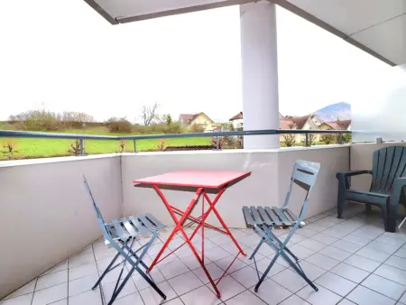 Studio moderne avec terrasse et parking à Annecy : photo 2