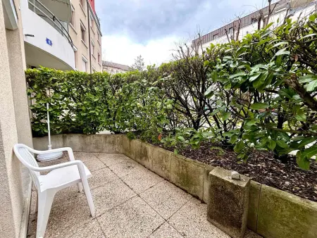 T1 Confortable Proche Centre avec Parking Privé - Photo 8