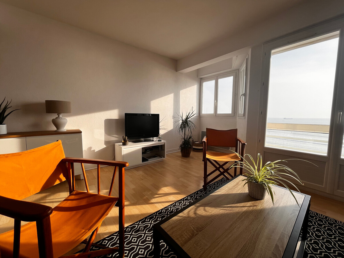 Studio face mer avec balcon et garage aux Sables-d'Olonne - Photo 3