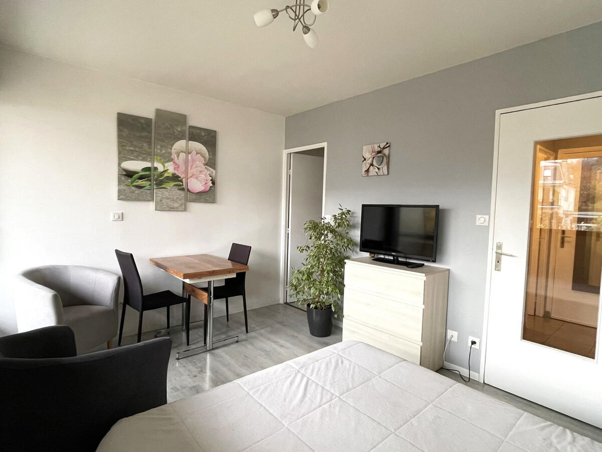 Studio 21 m² avec parking sécurisé à Aix-les-Bains - Photo 2