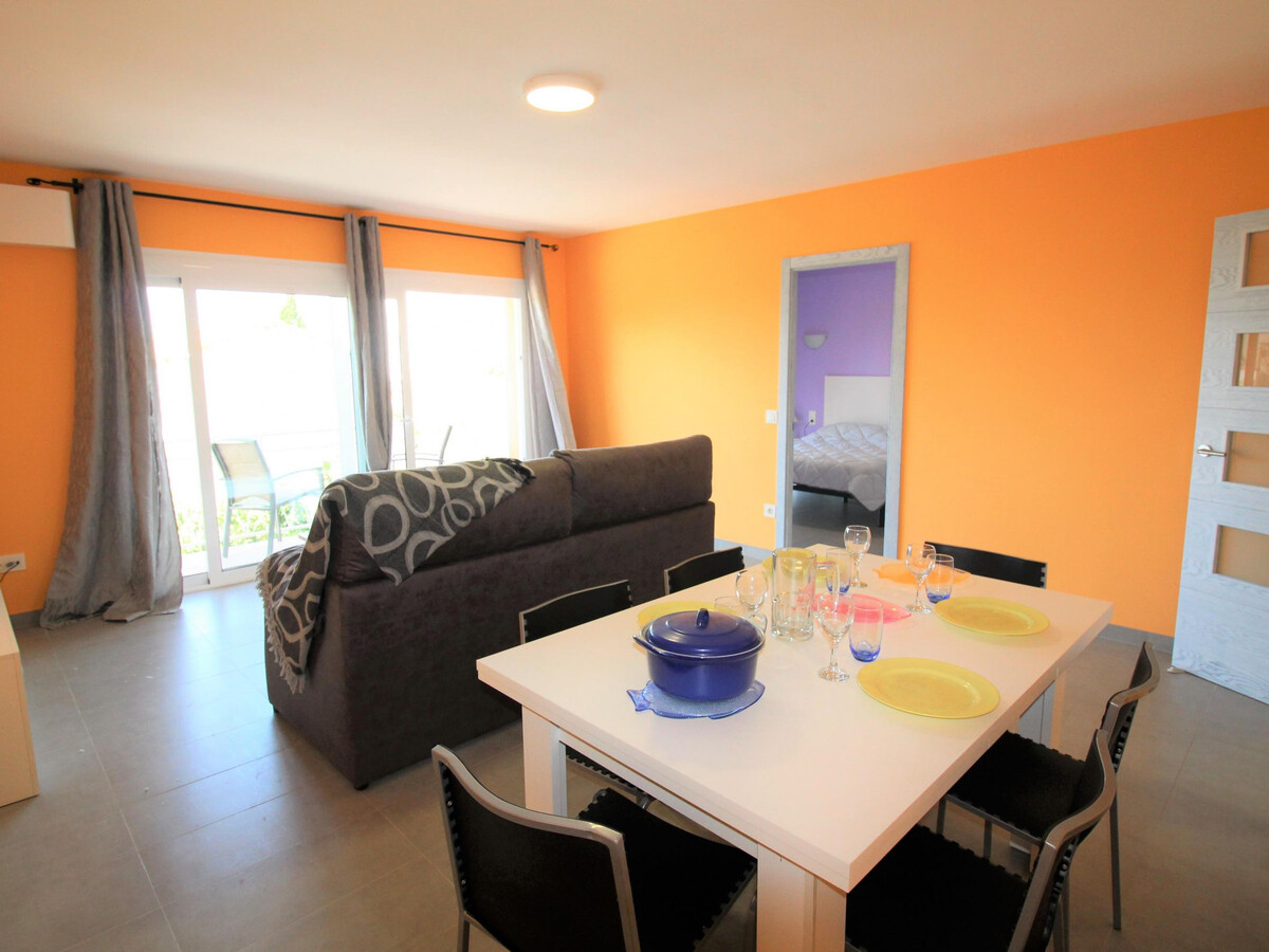 Appartement 80 m² rénové, terrasse et parking à Roses - Photo 3