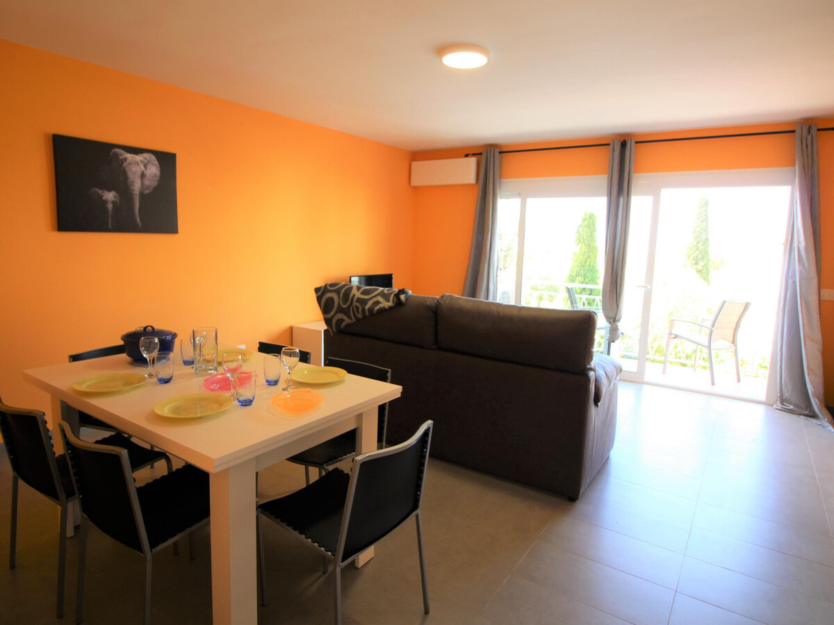 Appartement 80 m² rénové, terrasse et parking à Roses - Photo 5