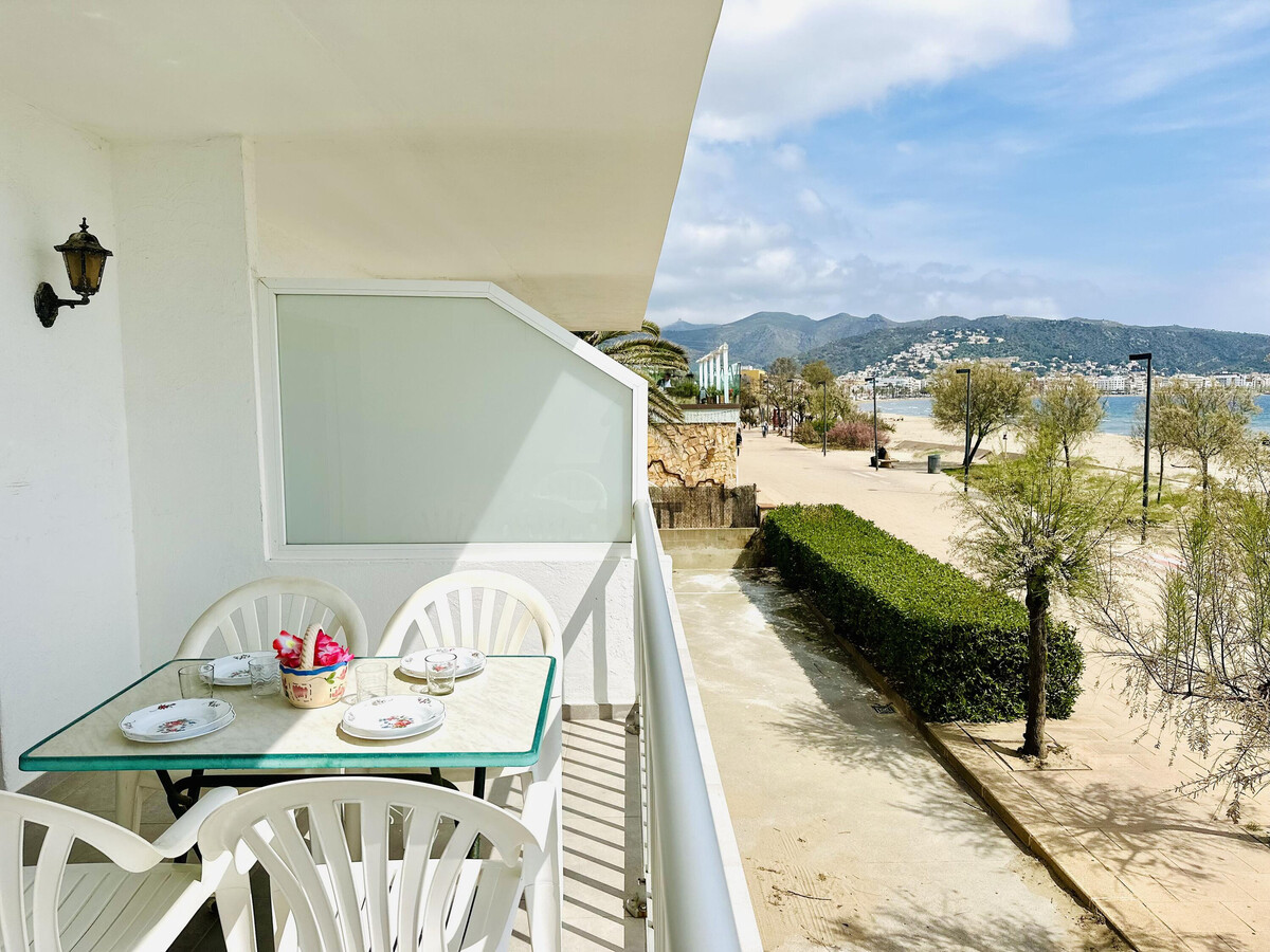 Appartement vue mer, terrasse 12 m² à Roses - Photo 16