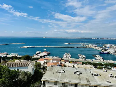 Appartement à Roses, 2 chambres, terrasse, pour 6 personnes : photo 2