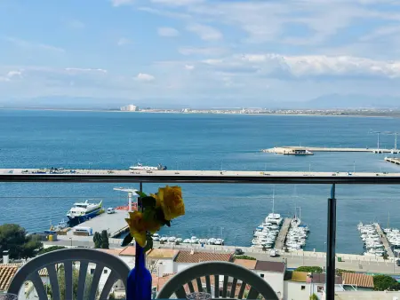 Appartement à Roses, 2 chambres, terrasse, pour 6 personnes : photo 3