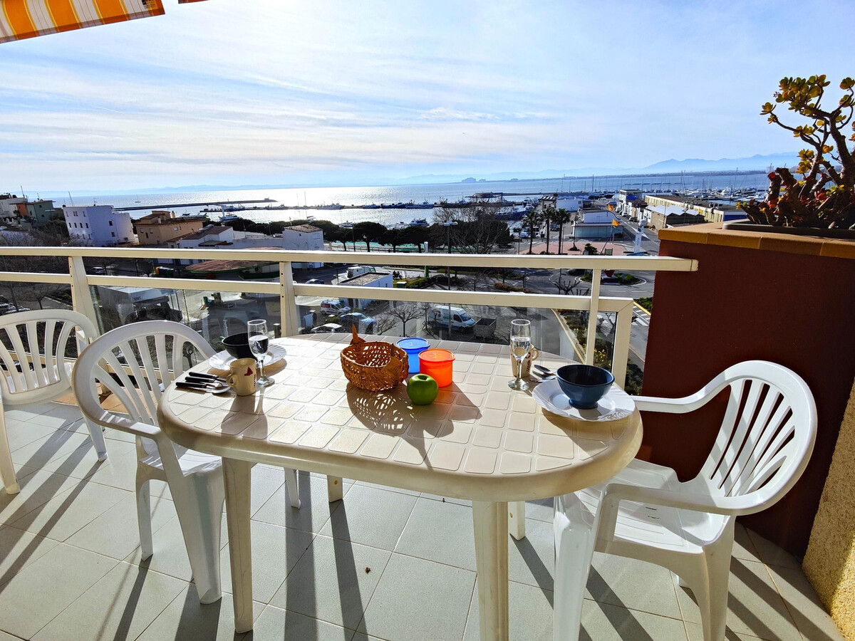 Appartement 35 m² face au port de Roses, terrasse 10 m² - Photo 1