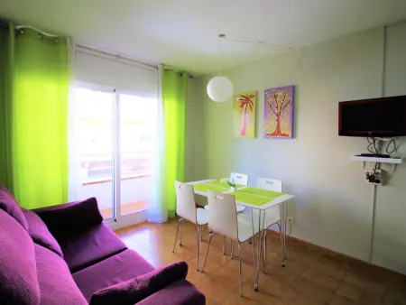 Studio rénové avec climatisation au centre de Roses, 300 m de la plage : photo 3