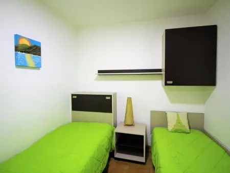Studio rénové avec climatisation au centre de Roses, 300 m de la plage : photo 9