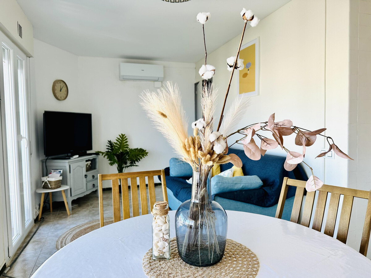 Appartement 2ch Roses – Vue canal, terrasse 10m² - Photo 6