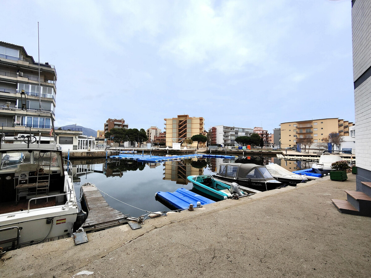 Appartement 2ch Roses – Vue canal, terrasse 10m² - Photo 28