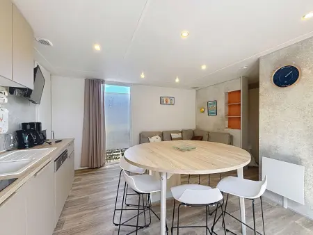 Mobil-home tout confort 6 pers, 3 ch, 2 sdb, piscine, à 200m de la plage, plein cœur de Jullouville - Photo 3