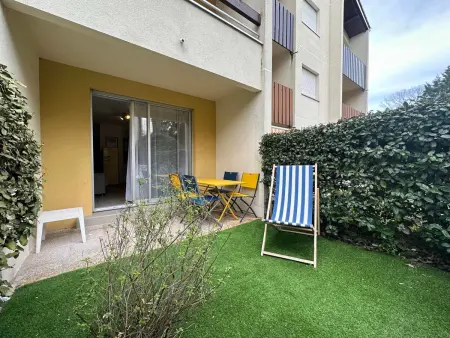 Location appartement à Saint Georges de Didonne, Studio au calme, plage et centre à pied, jardinet ensoleillé, parking privé