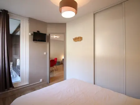 T2 rénové 35m² avec balcon et parking au Mont-Dore : photo 5