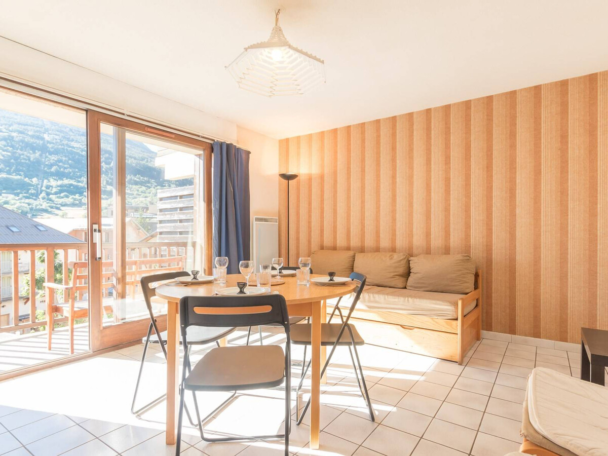 Appartement 2 pièces centre Briançon, balcon sud-ouest - Photo 1
