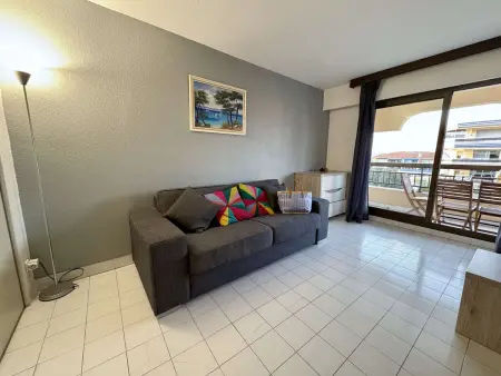 Studio cabine 4 couchages à 200m de Port Fréjus : photo 5