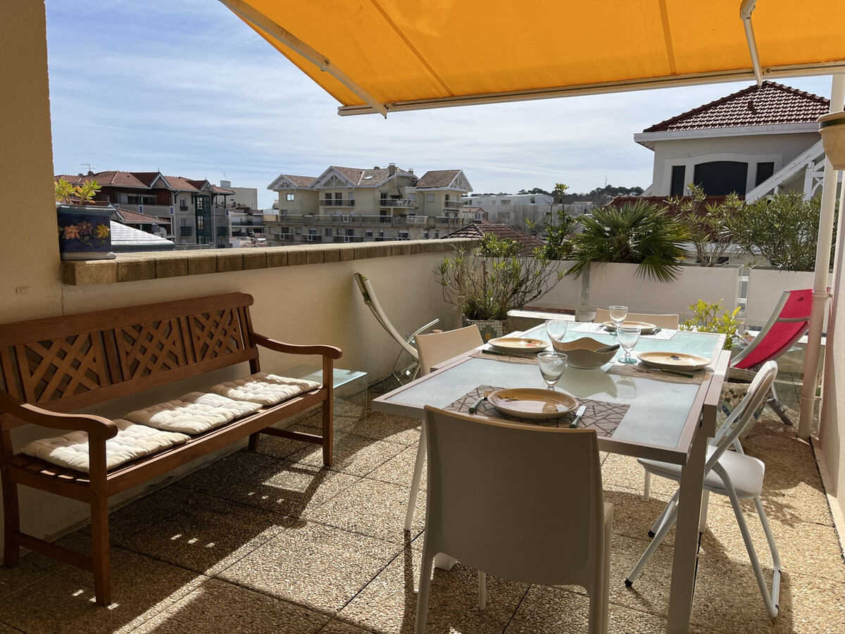 T3 centre Arcachon, terrasse sud, parking et ménage - Photo 16