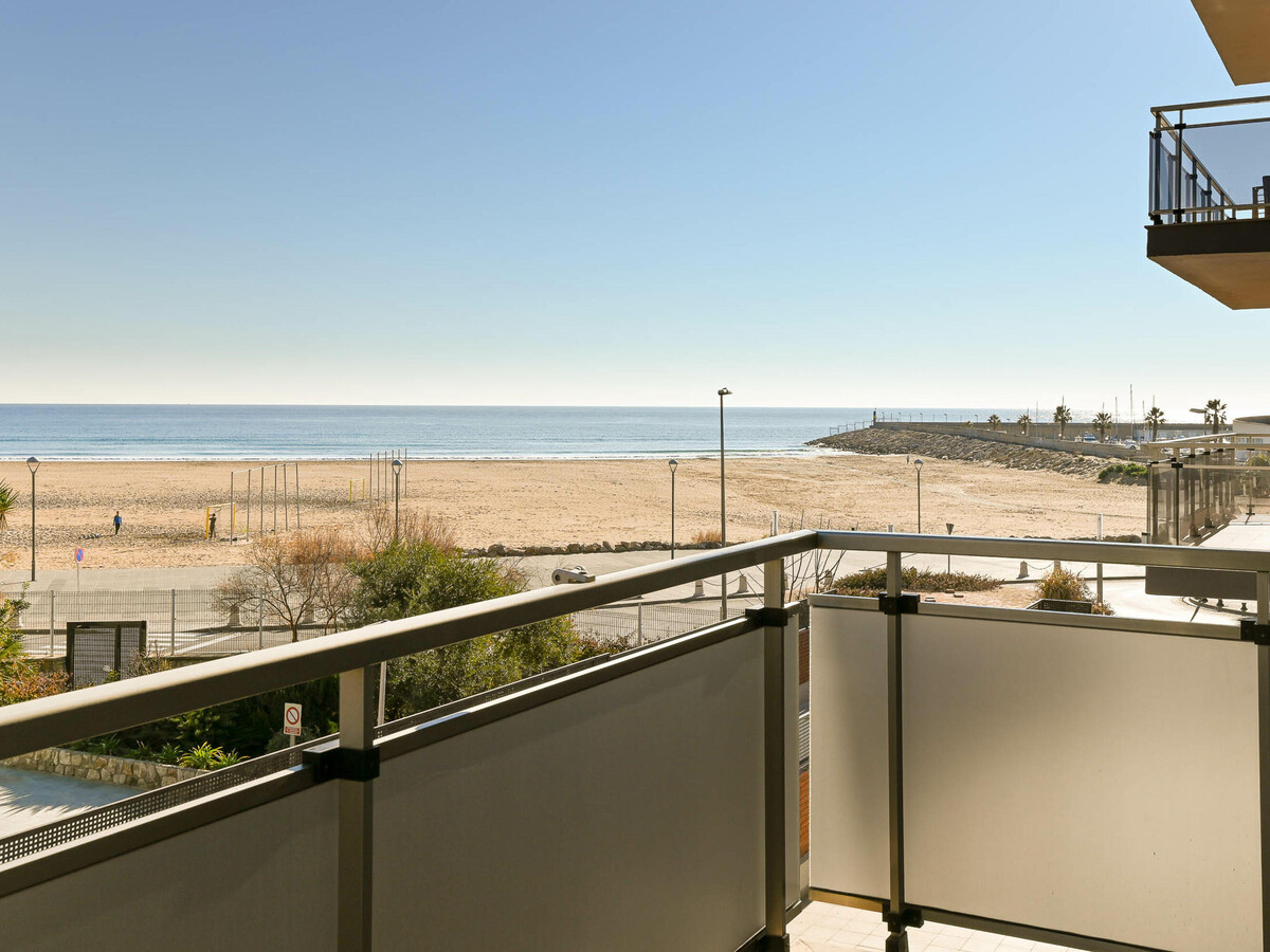 Appartement face à la mer à Torredembarra, parking privé - Photo 1
