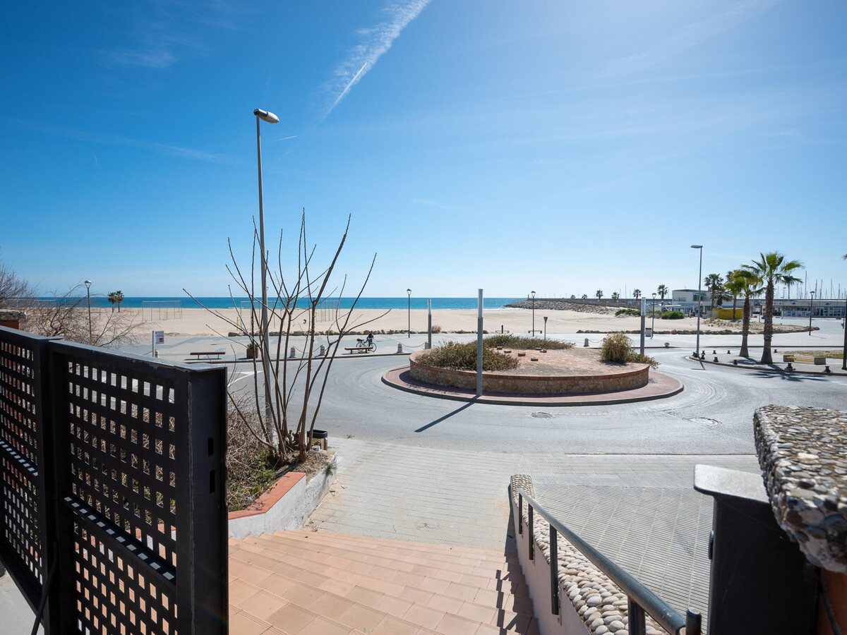 Appartement face à la mer à Torredembarra, parking privé - Photo 20