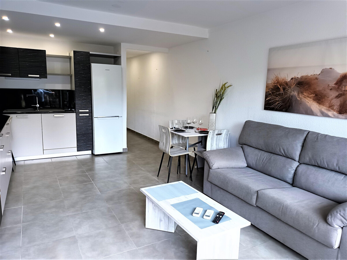 Appartement central Roses, plage à 50m, clim, terrasse - Photo 10