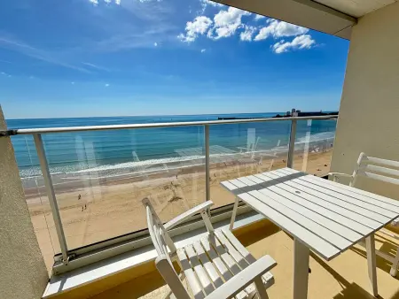 Appartement T2 avec balcon face mer, Location Appartement 4 personnes à Les Sables d'Olonne - Photo 1