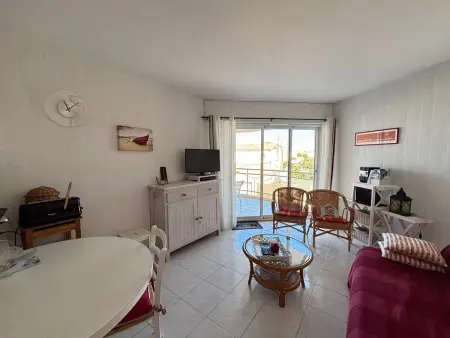 Appartement 2 étoiles avec piscine à La Chaume : photo 5