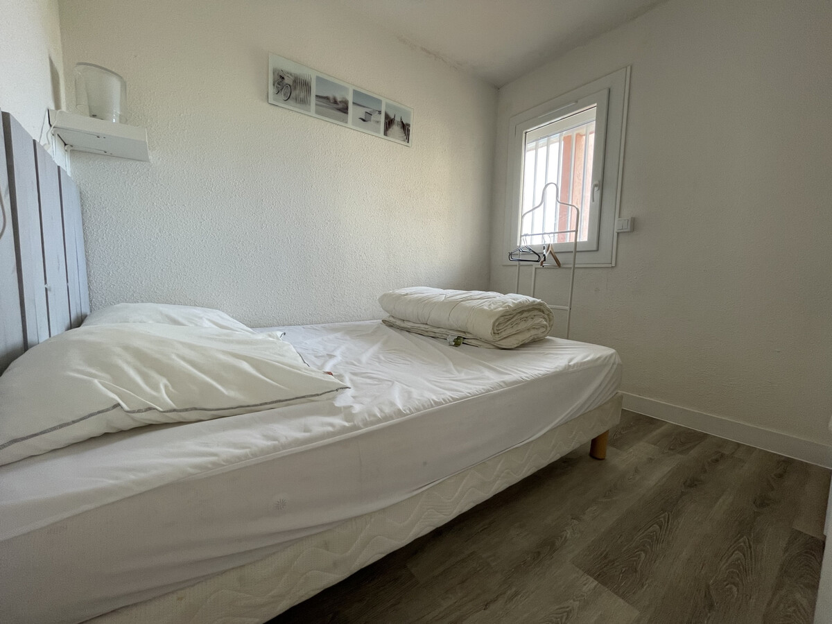 Appartement 2 pièces à Sète, 50 m des plages, terrasse vue mer - Photo 8