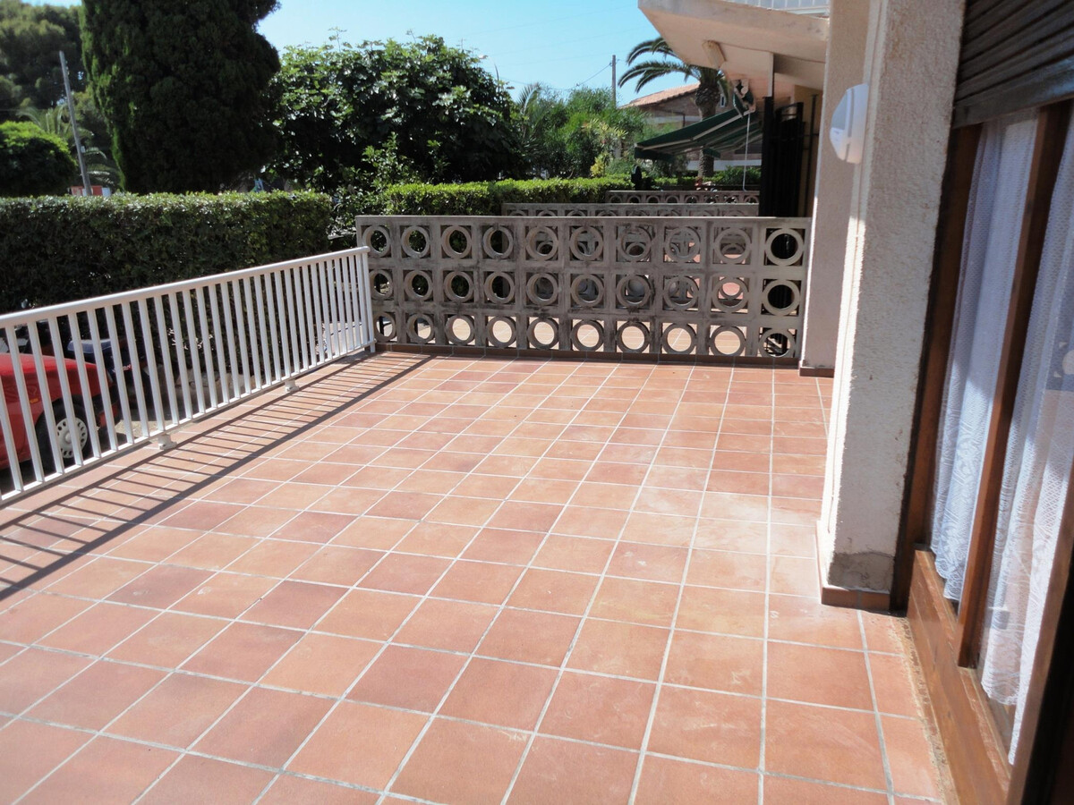 Appartement RDC 2 chambres à 250m de la plage - Photo 7