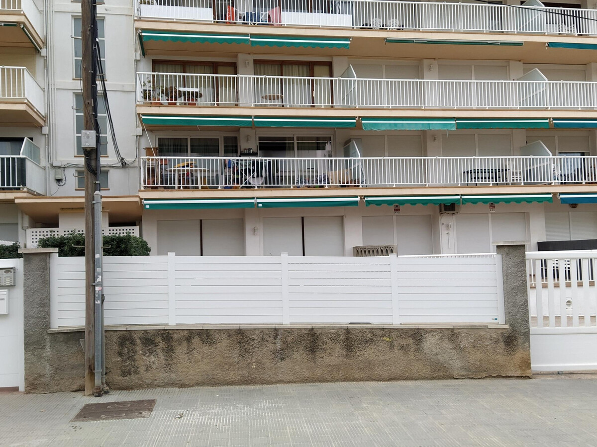 Appartement RDC 2 chambres à 250m de la plage - Photo 11