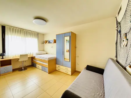 Appartement face à la mer à Roses, 2 chambres, terrasse 15 m² : photo 14