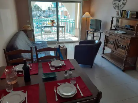 Appartement vue mer et port à Fréjus, terrasse et parking : photo 5