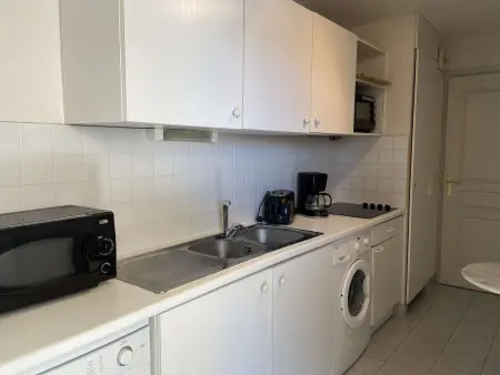 Appartement vue mer et port à Fréjus, terrasse et parking : photo 8