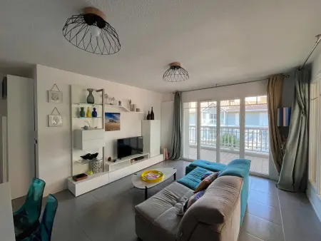 T4 dernière étage, terrasse 60 m² et piscine : photo 3
