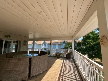 T4 dernière étage, terrasse 60 m² et piscine : photo 16
