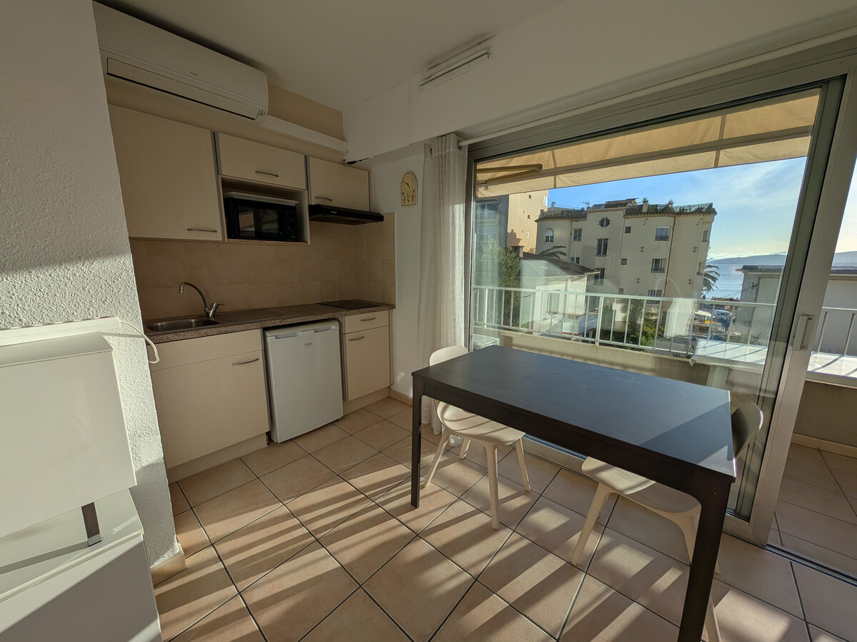 Studio vue mer climatisé à 50m de la plage - Photo 8