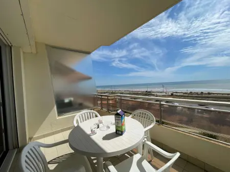 Location appartement à Saint Hilaire de Riez, Appartement familial à 50m de la plage avec parking privé, balcon et lave-linge