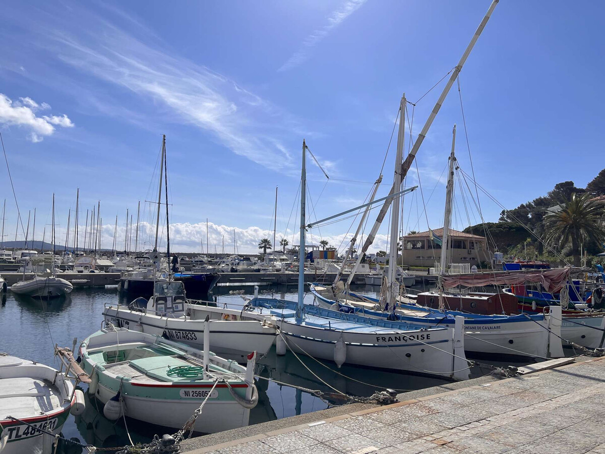 Studio cabine 80m plage, terrasse et garage à Cavalaire - Photo 14
