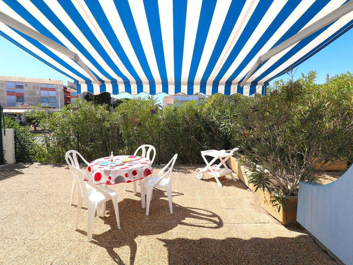 T2 climatisé terrasse 33m², piscine, plage à pied - Photo 1
