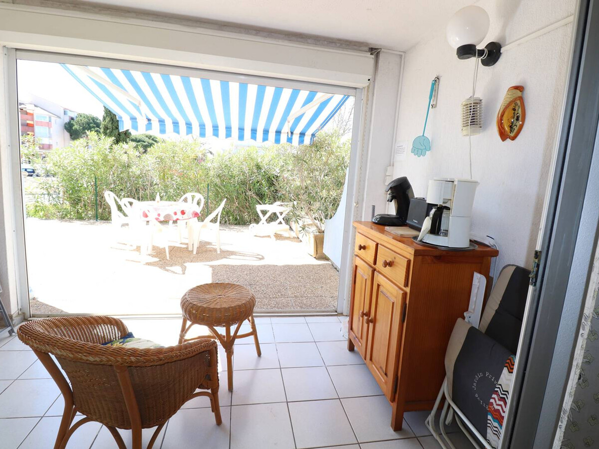 T2 climatisé terrasse 33m², piscine, plage à pied - Photo 10