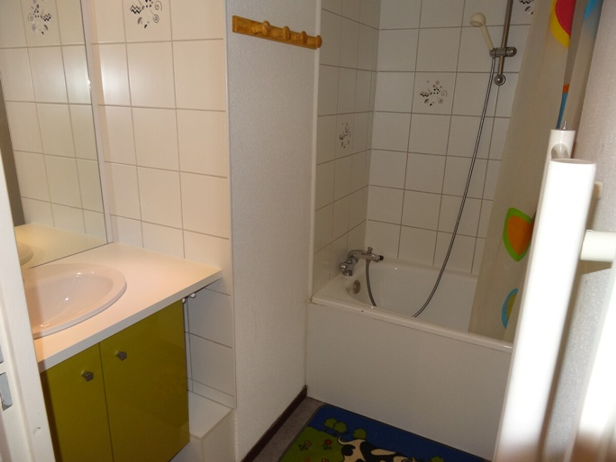Studio cabine 4 pers aux Menuires, ski aux pieds - Photo 4