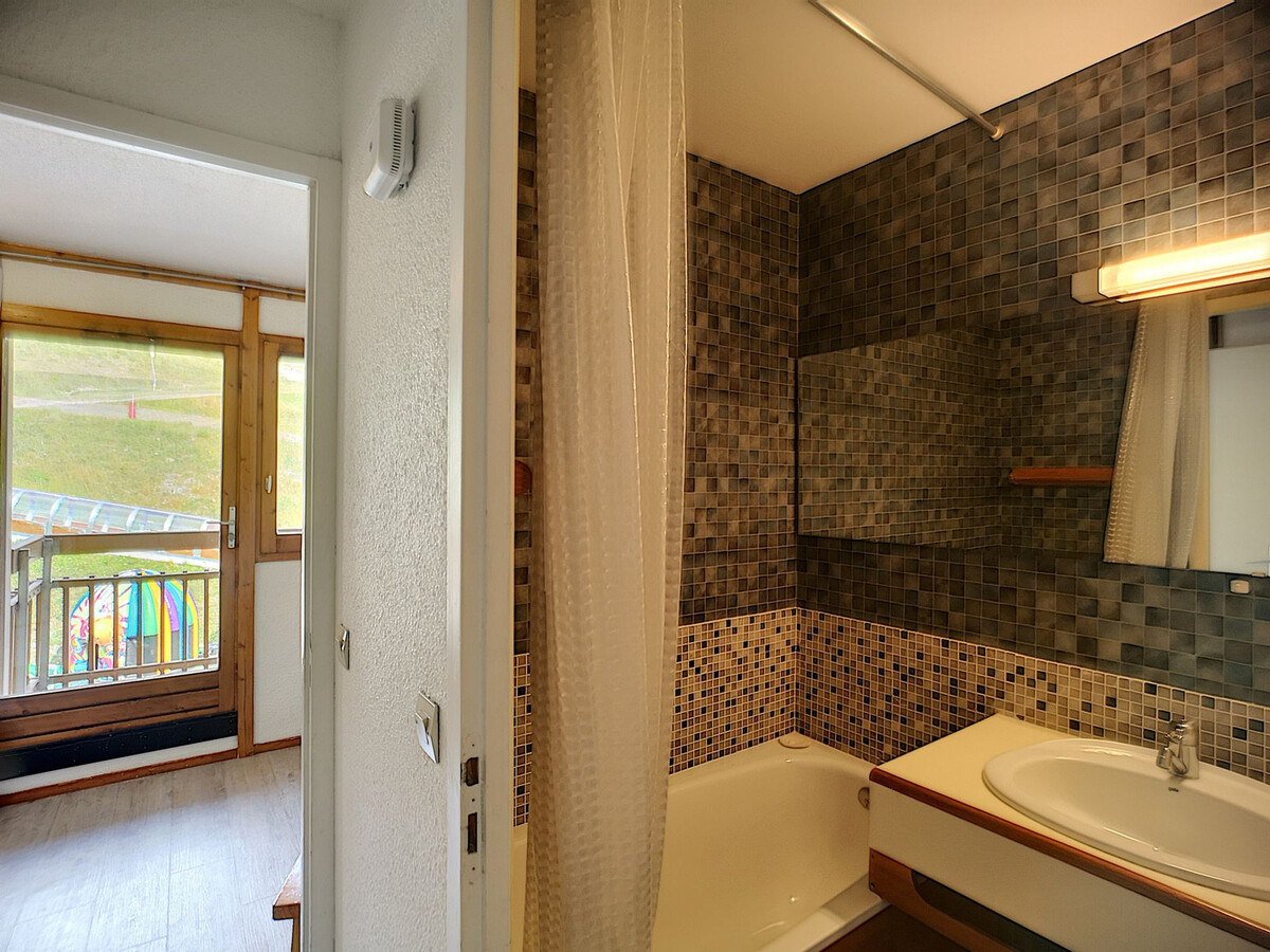 Studio cabine 4 pers aux pieds des pistes aux Menuires - Photo 8
